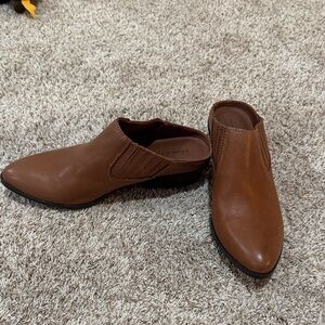 Elegant Brown women’s Slip-On loafers